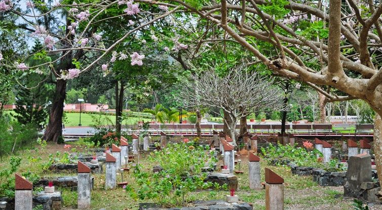 Nghĩa trang Hàng Dương - Côn Đảo, thuộc tỉnh Bà Rịa Vũng Tàu