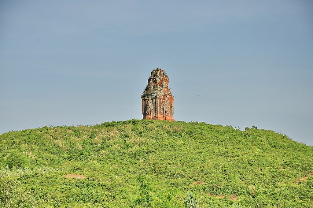 Tháp Phú Lốc - công trình kiến trúc độc đáo của Bình Định